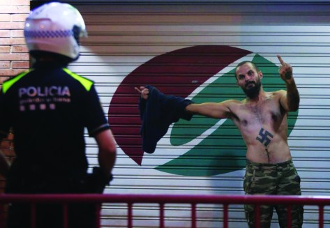 Antonio Castellón de DN durante una reciente agresión en Nou Barris.
