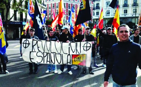 L’ara vicepresident de DN, Pedro Chaparro, a la dreta, encapçalant una manifestació de DNJ.
